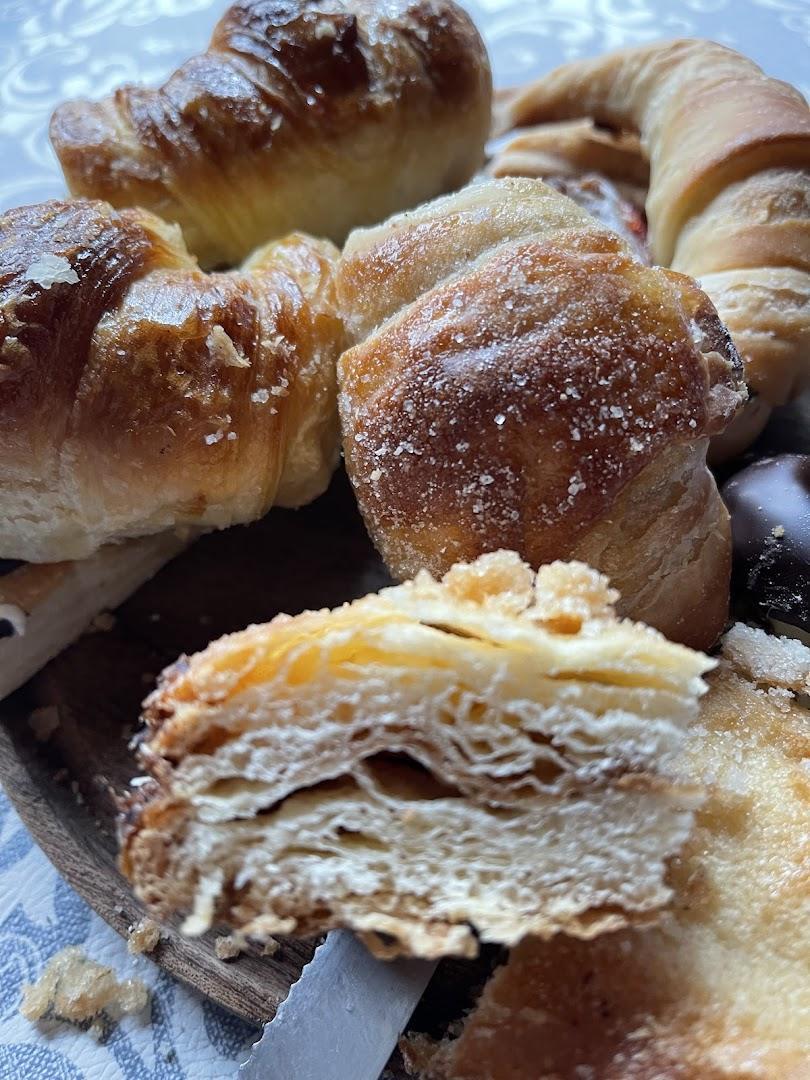 Panaderia & Confitería Landin-Abuelo Rolon - LomasCercaDeMi.com.ar